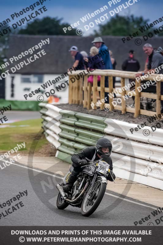 Vintage motorcycle club;eventdigitalimages;mallory park;mallory park trackday photographs;no limits trackdays;peter wileman photography;trackday digital images;trackday photos;vmcc festival 1000 bikes photographs